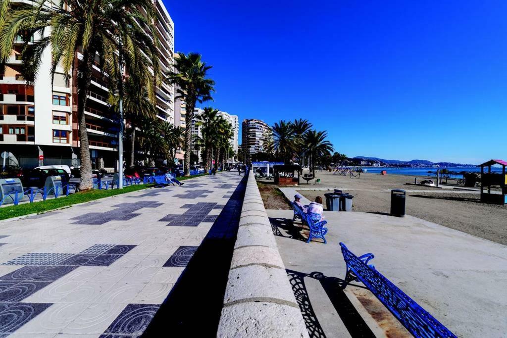 Malaga Beach Apartment Exterior foto