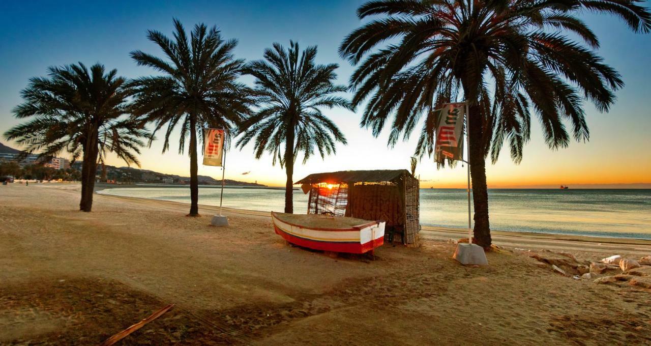 Malaga Beach Apartment Exterior foto
