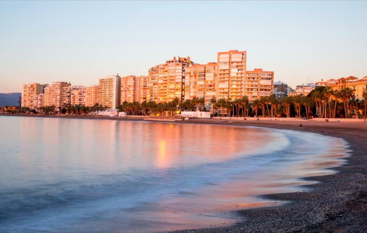 Malaga Beach Apartment Exterior foto